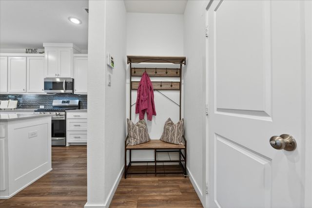 685 Watersedge Court, Lewisville, TX 75067