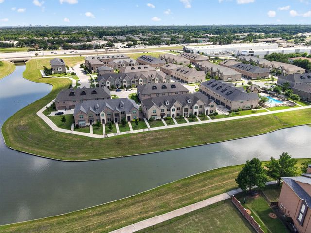 685 Watersedge Court, Lewisville, TX 75067