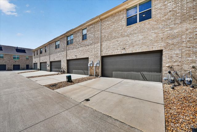 685 Watersedge Court, Lewisville, TX 75067