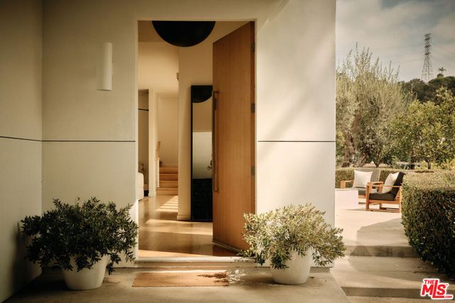 2635 Carman Crest Drive, Los Angeles, CA 90068