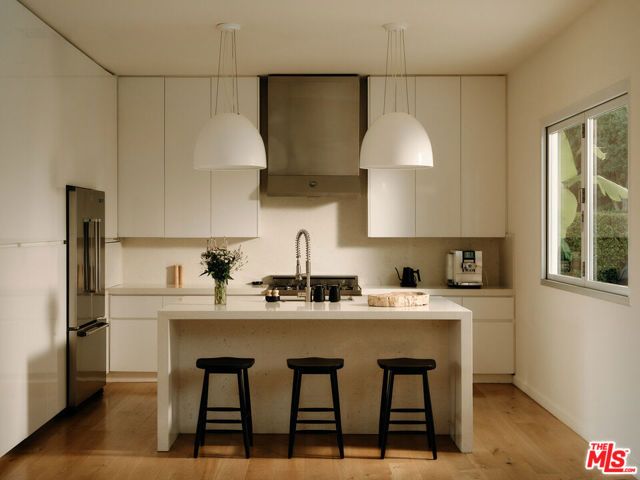 2635 Carman Crest Drive, Los Angeles, CA 90068