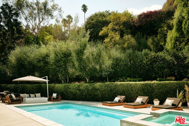 2635 Carman Crest Drive, Los Angeles, CA 90068