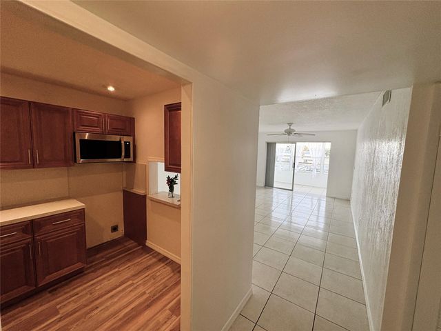 8130 Sunrise Lakes 308, Sunrise, FL 33322