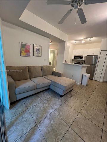 6001 SW 70th St 318, South Miami, FL 33143