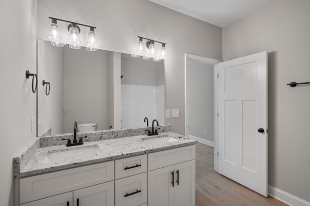 90 Stone Gate Lane, Hartsville, TN 37074