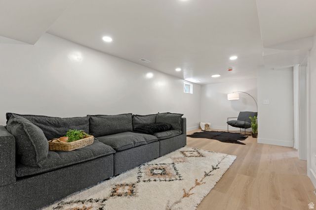 802 S BROOKSIDE DR, Springville, UT 84663