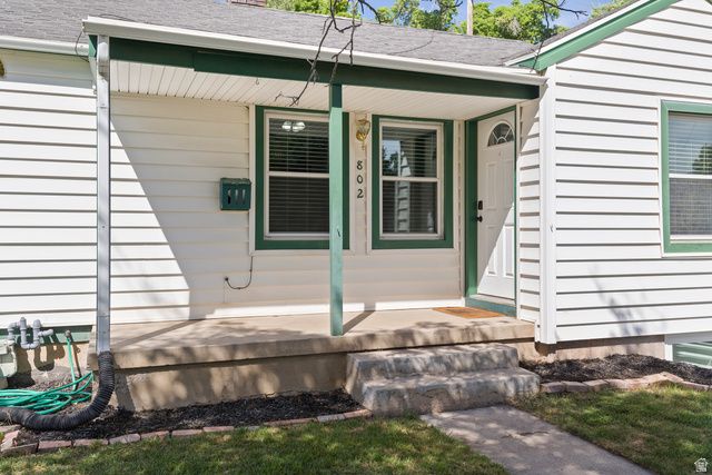 802 S BROOKSIDE DR, Springville, UT 84663