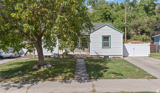 802 S BROOKSIDE DR, Springville, UT 84663