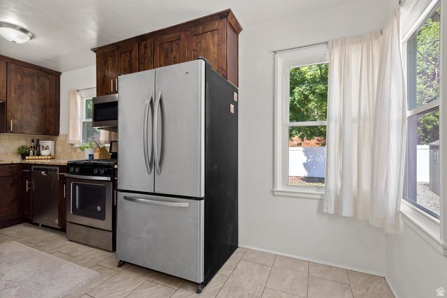 802 S BROOKSIDE DR, Springville, UT 84663