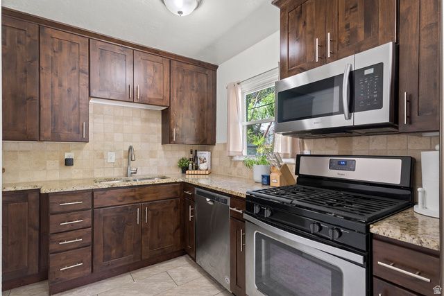 802 S BROOKSIDE DR, Springville, UT 84663