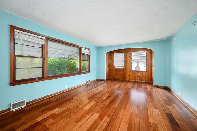 1808 N 30th Street, Kansas City, KS 66104
