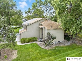 10487 Lawndale Plaza, Omaha, NE 68134