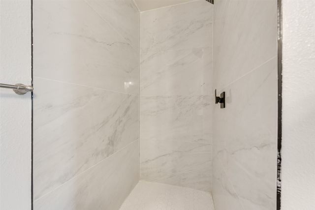 1418 Colonnade Drive, Arlington, TX 76018