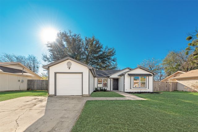 1418 Colonnade Drive, Arlington, TX 76018