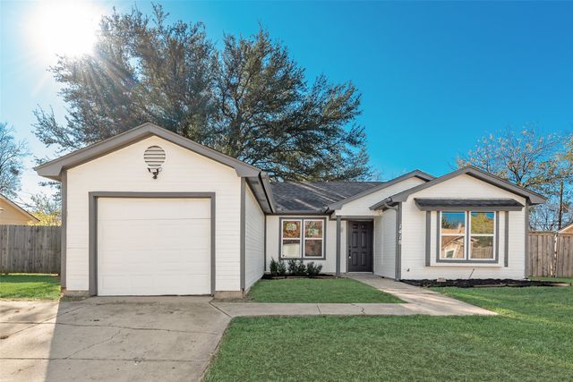 1418 Colonnade Drive, Arlington, TX 76018