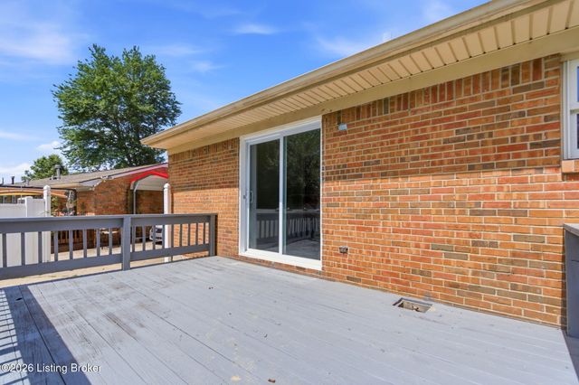 290 N Steedland Dr, Louisville, KY 40229