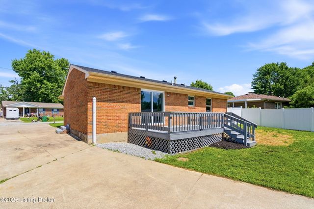 290 N Steedland Dr, Louisville, KY 40229
