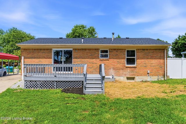 290 N Steedland Dr, Louisville, KY 40229