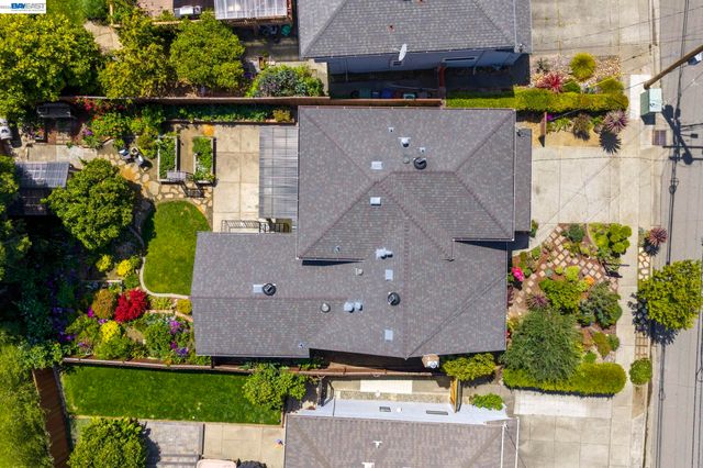 3635 Northwood Dr, Castro Valley, CA 94546
