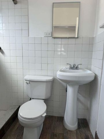 126 SE 10th Street 1, Hallandale Beach, FL 33009