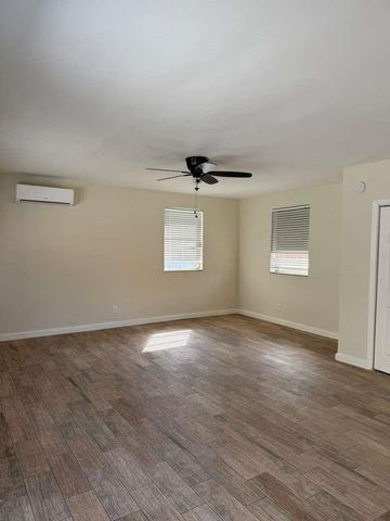 126 SE 10th Street 1, Hallandale Beach, FL 33009