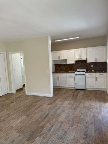 126 SE 10th Street 1, Hallandale Beach, FL 33009