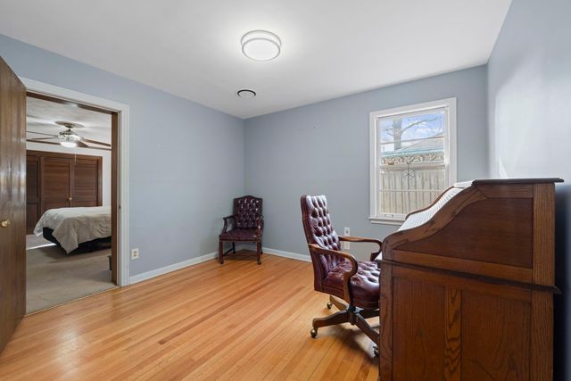 1694 S WHITE STATION RD, Memphis, TN 38117