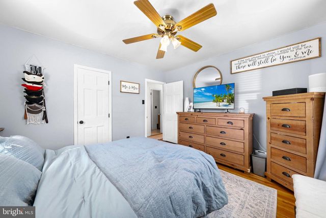 300 MERCER AVE, Bellmawr, NJ 08031