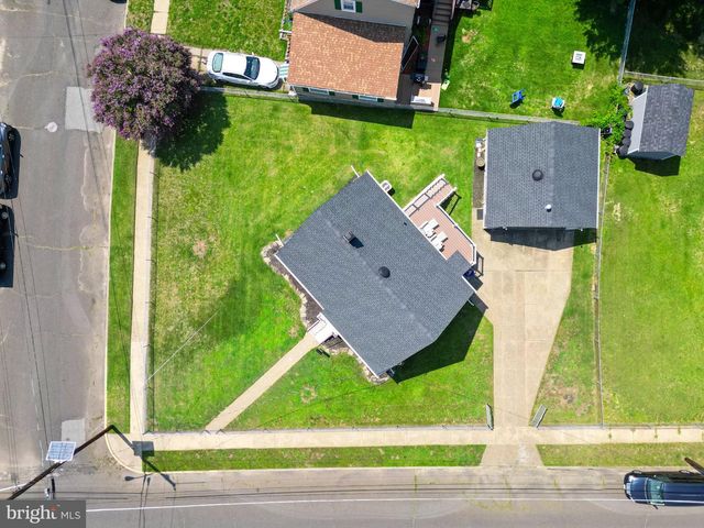 300 MERCER AVE, Bellmawr, NJ 08031