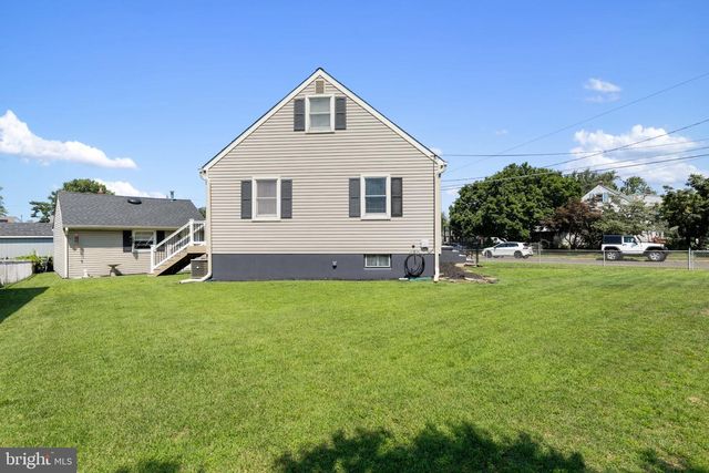 300 MERCER AVE, Bellmawr, NJ 08031