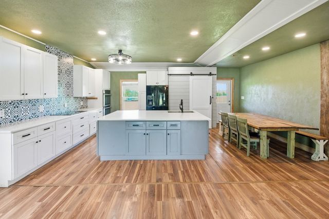 431 HCR 2128, Whitney, TX 76692