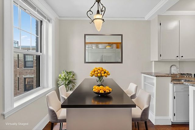 118 Riverway 29, Boston, MA 02215