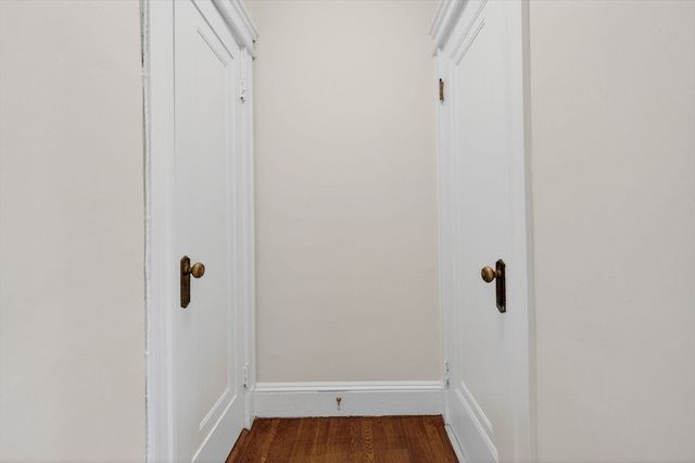 118 Riverway 29, Boston, MA 02215