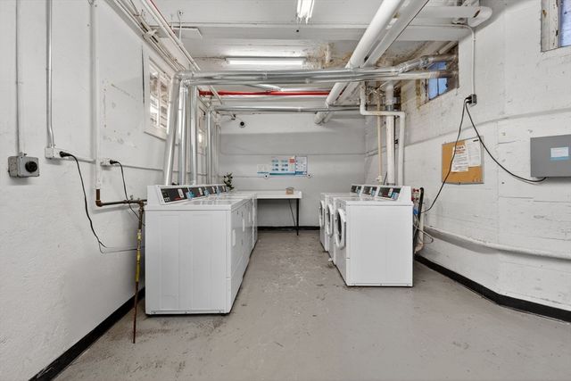 118 Riverway 29, Boston, MA 02215