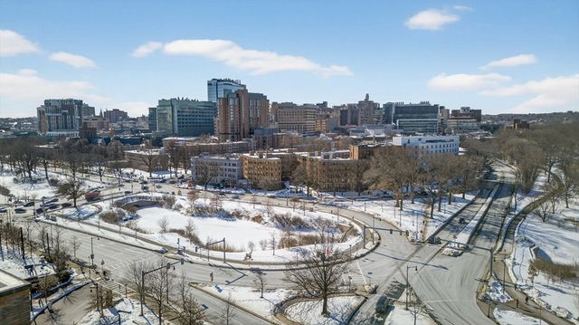 118 Riverway 29, Boston, MA 02215