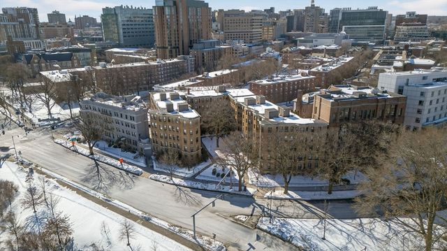 118 Riverway 29, Boston, MA 02215