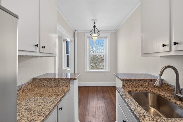 118 Riverway 29, Boston, MA 02215