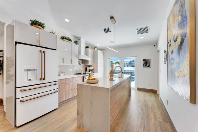 413 SW 15th Avenue, Delray Beach, FL 33444