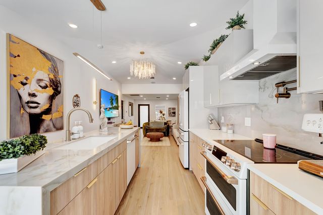 413 SW 15th Avenue, Delray Beach, FL 33444