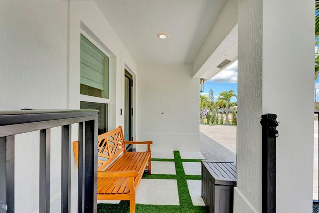 413 SW 15th Avenue, Delray Beach, FL 33444