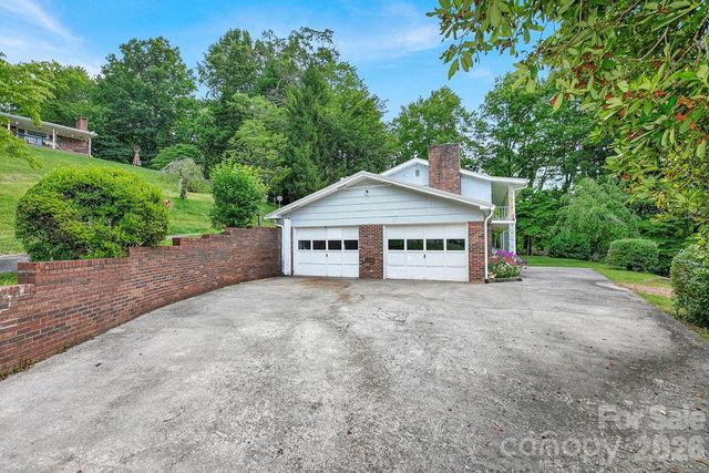 106 Flora Lina Drive, Brevard, NC 28712
