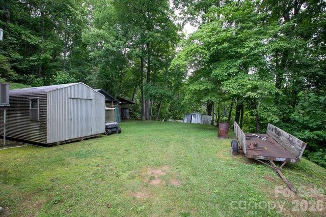 106 Flora Lina Drive, Brevard, NC 28712