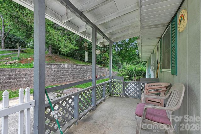 106 Flora Lina Drive, Brevard, NC 28712