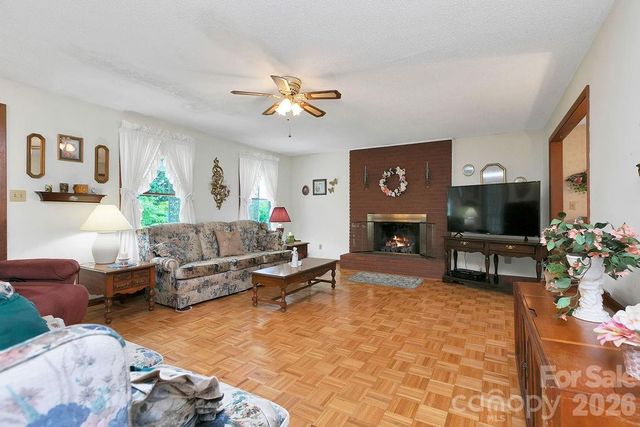 106 Flora Lina Drive, Brevard, NC 28712