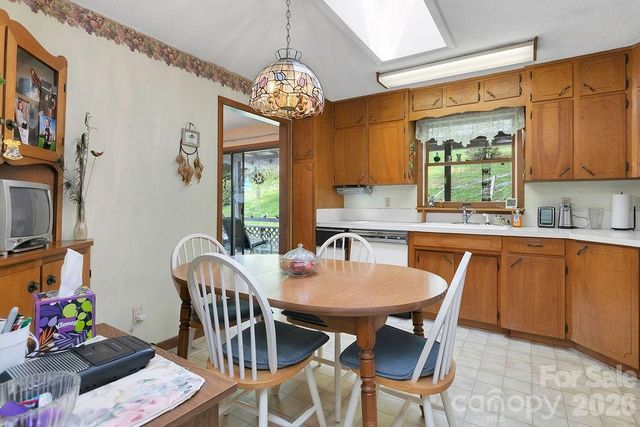 106 Flora Lina Drive, Brevard, NC 28712