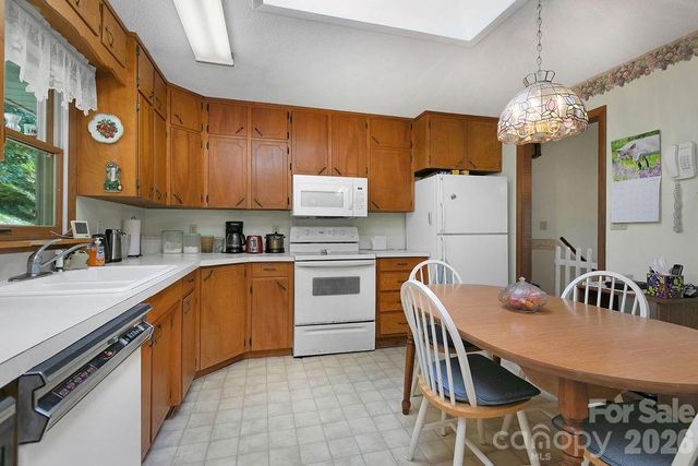 106 Flora Lina Drive, Brevard, NC 28712
