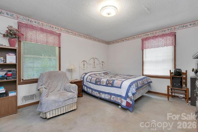 106 Flora Lina Drive, Brevard, NC 28712
