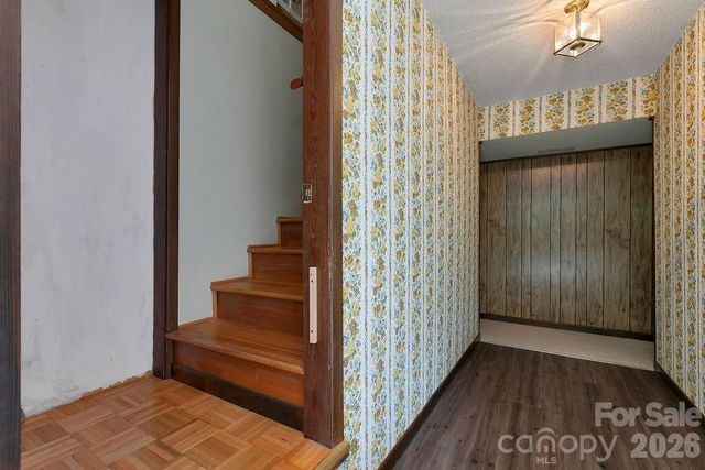106 Flora Lina Drive, Brevard, NC 28712