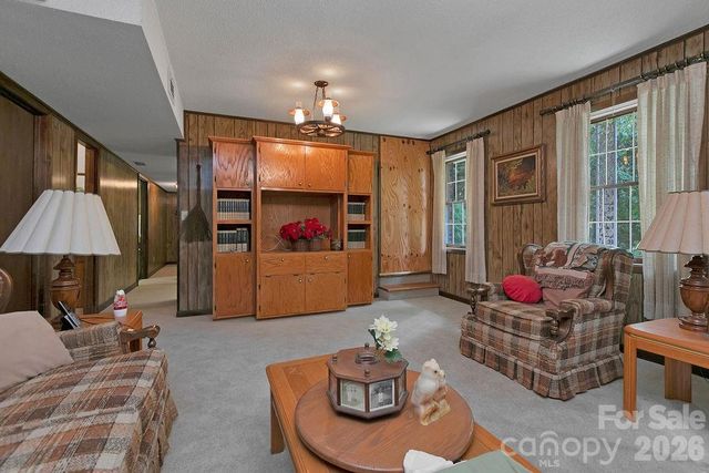 106 Flora Lina Drive, Brevard, NC 28712