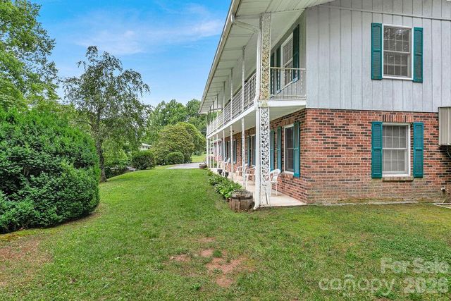 106 Flora Lina Drive, Brevard, NC 28712